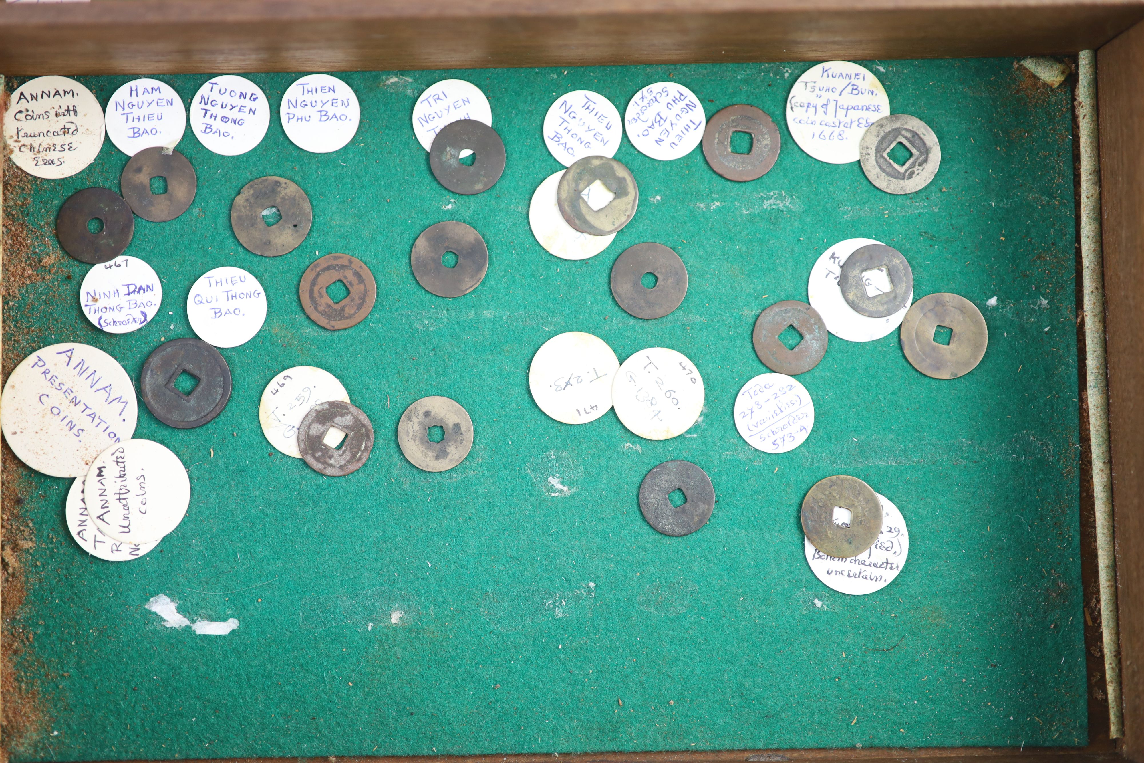 Vietnam, coins, Annam round cash, Lê dynasty (980-1009) to Nguyen dynasty (1802–1945),